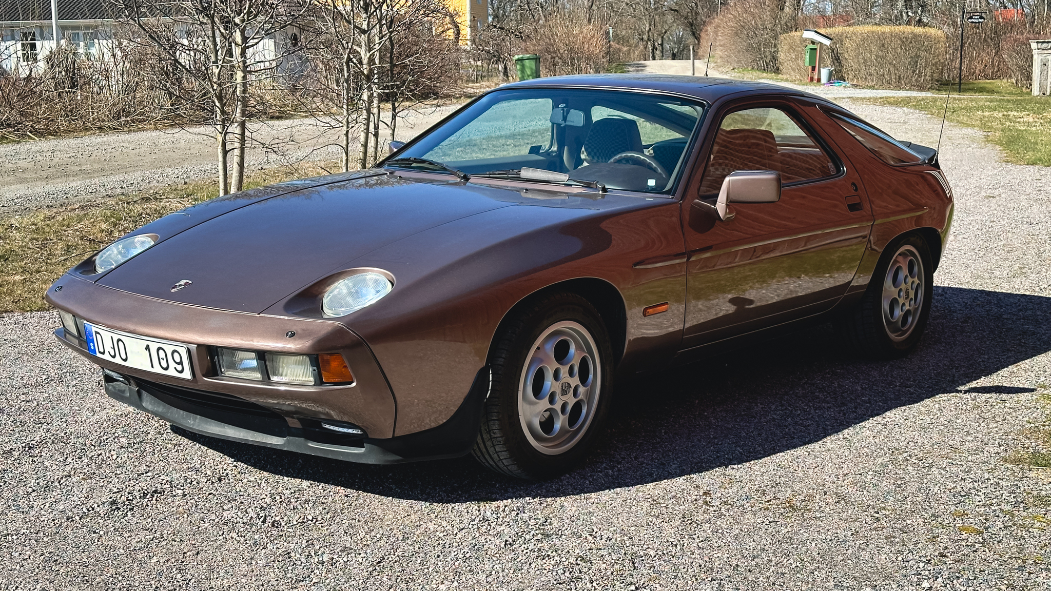 Exteriörbild på 1983 Porsche 928 S (3)