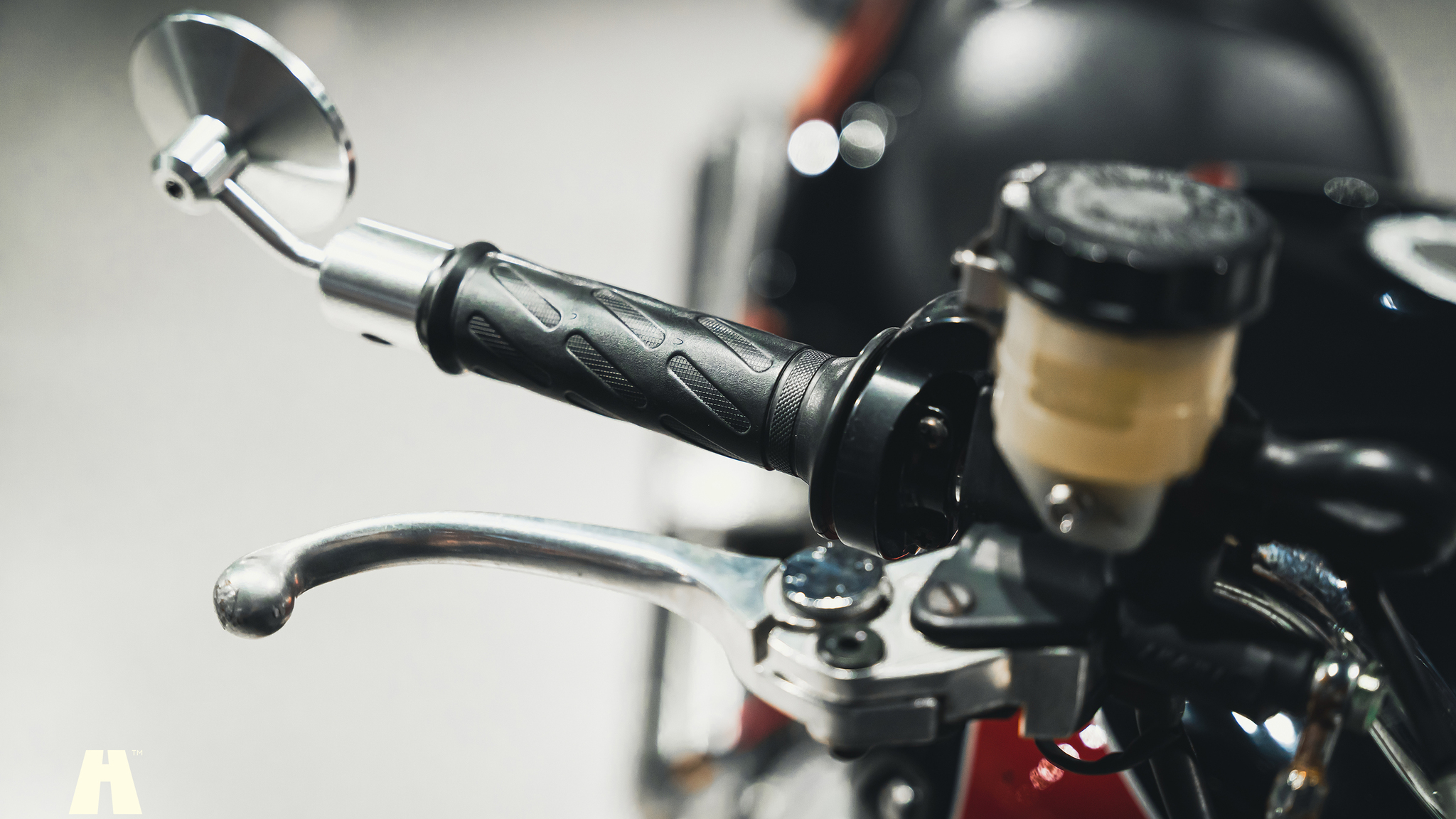 Exterior image of 2001 Triumph Speed Triple (74)