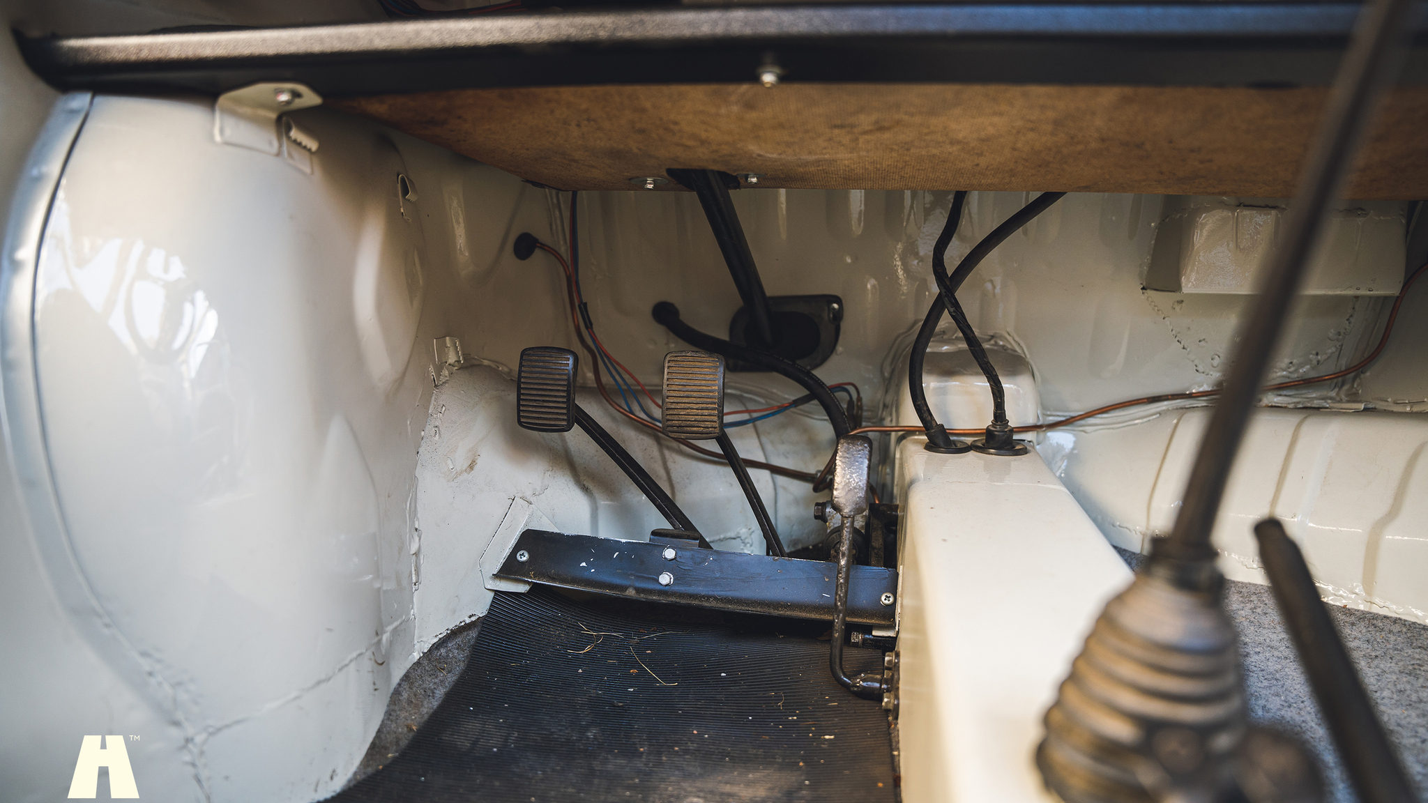 Interior image of 1968 Subaru 360 Deluxe (25)