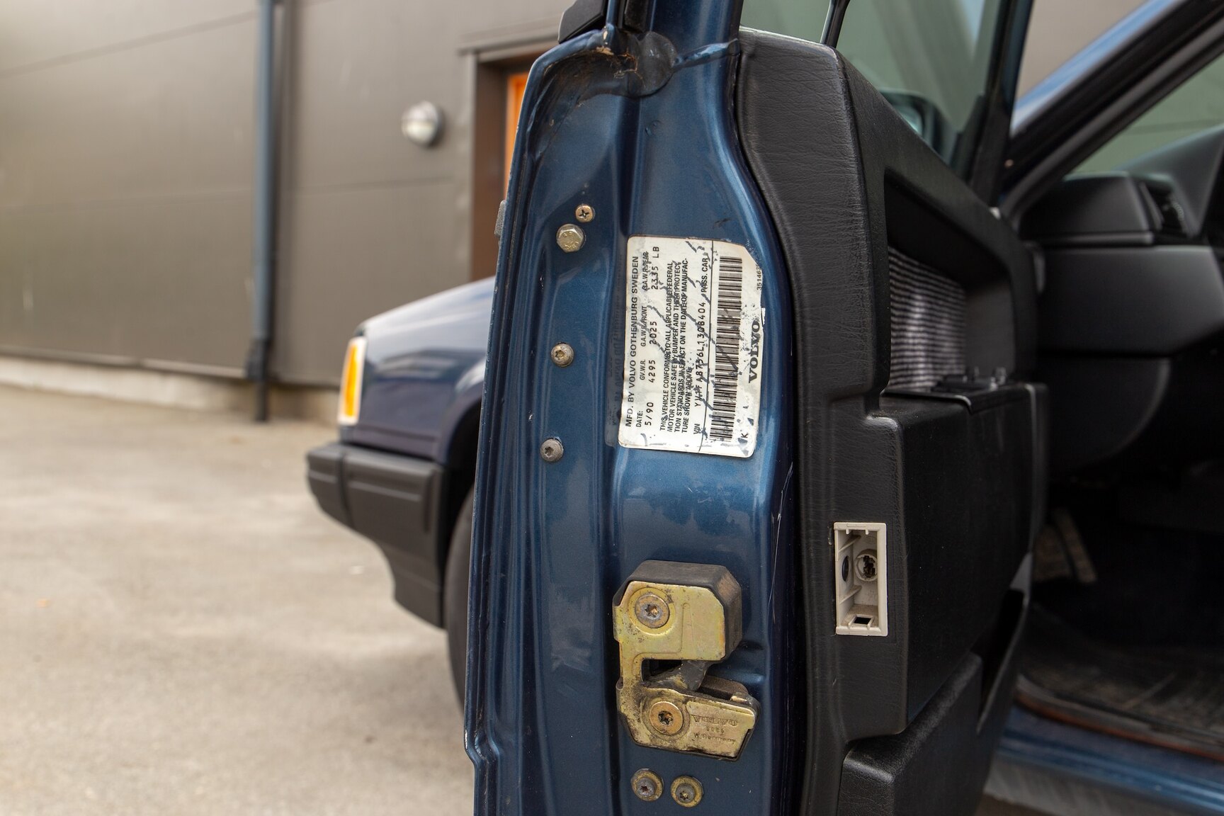 Interior image of 1990 Volvo 745 Turbo (37)