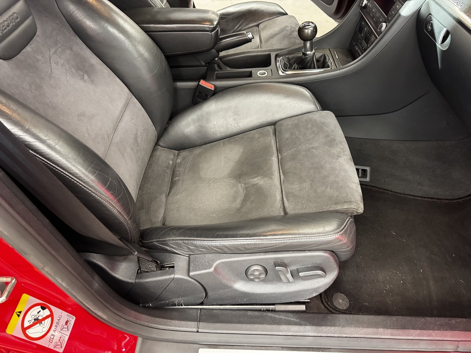 Interior image of 2007 Audi  S4 quattro 4.2 V8 manuell