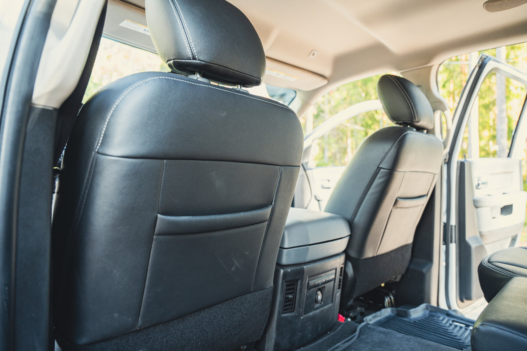 Interiörbild 2017 Dodge Ram 1500 AEV (64)