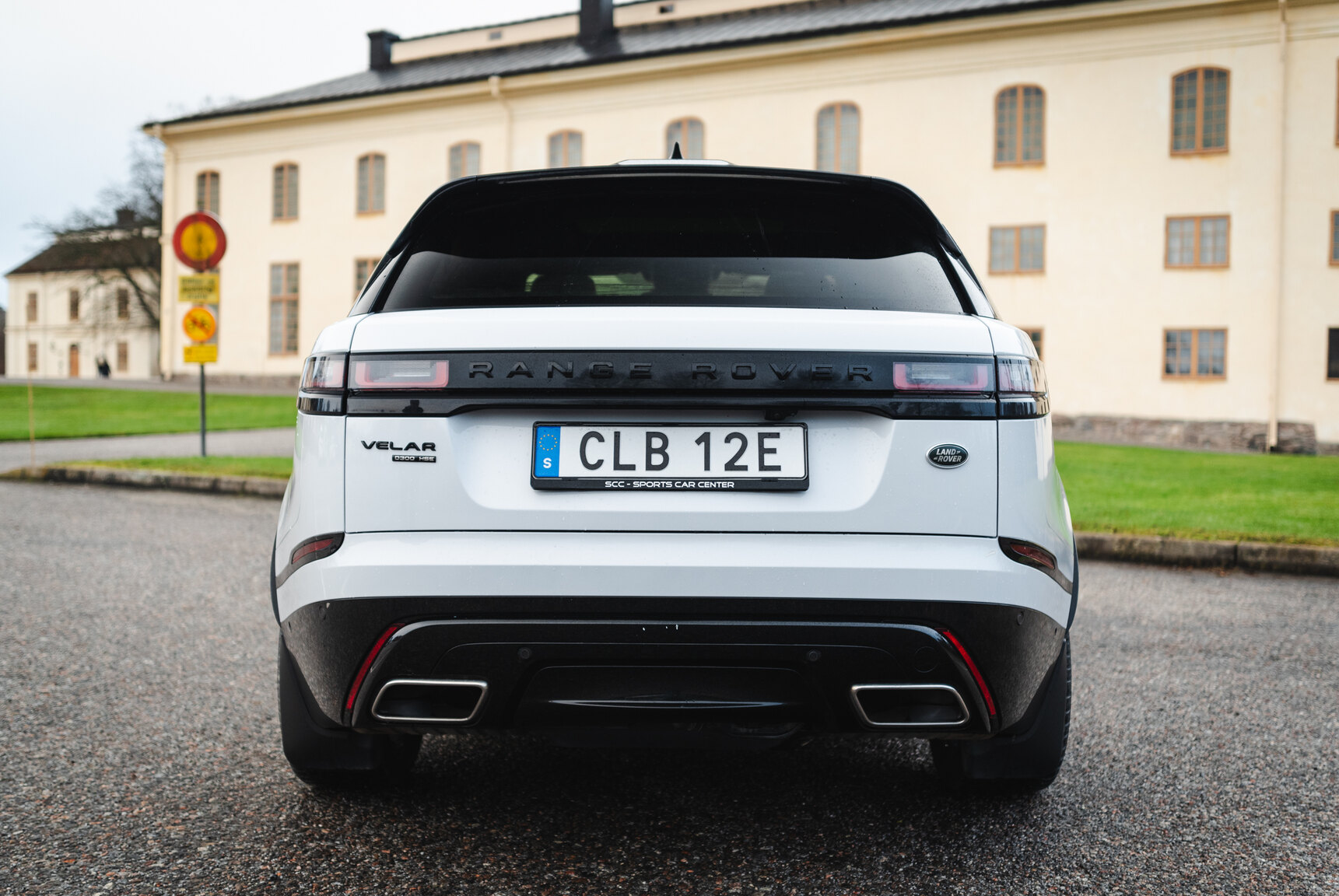 Exterior image of 2018 Range Rover Velar D300 AWD HSE