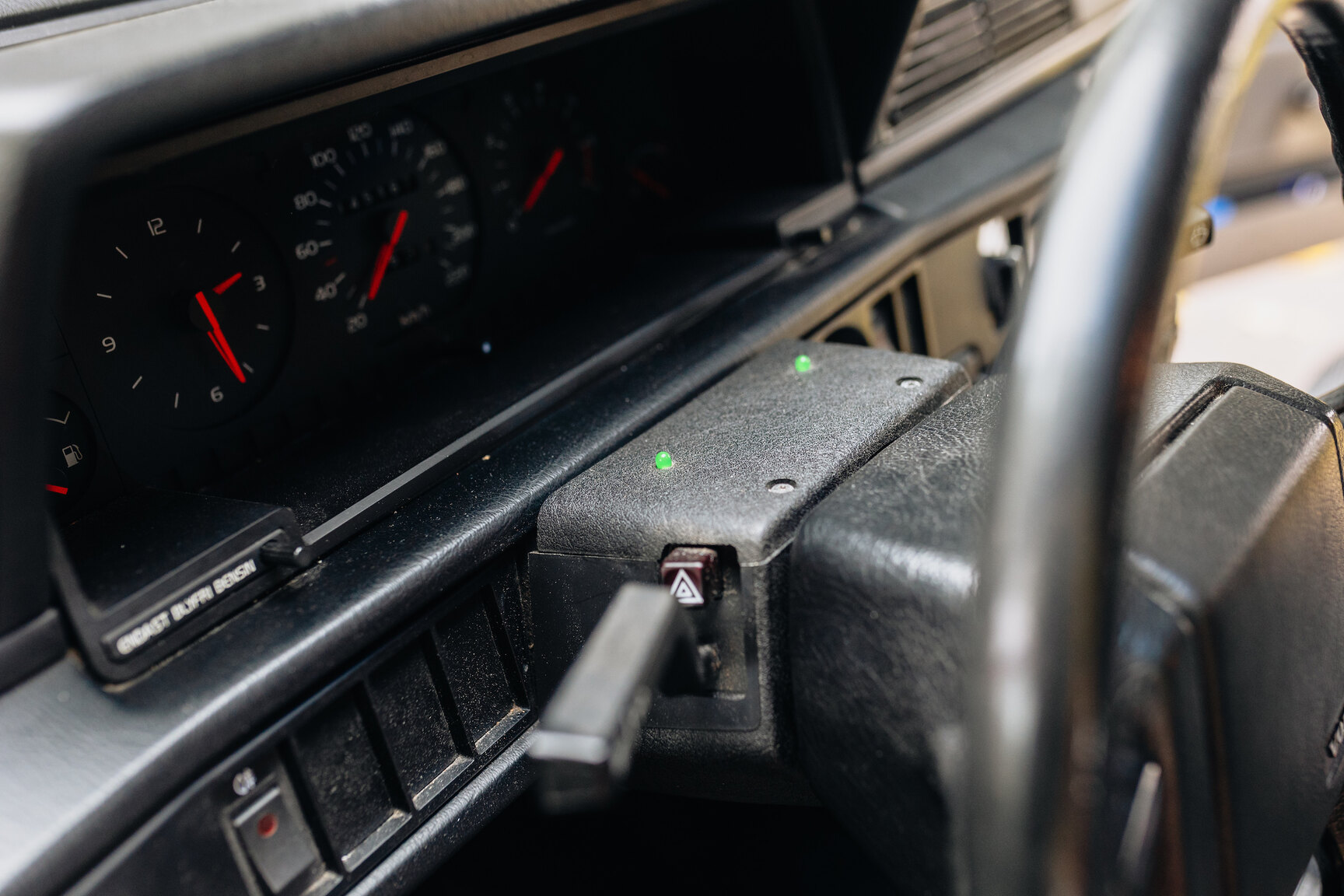 Interior image of 1990 Volvo 740 GL 2.3