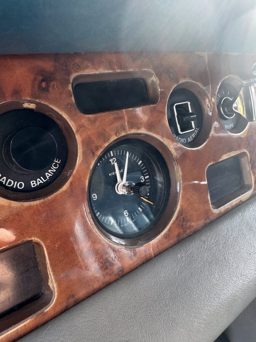 Interior image of 1976 Rolls-Royce Silver Shadow