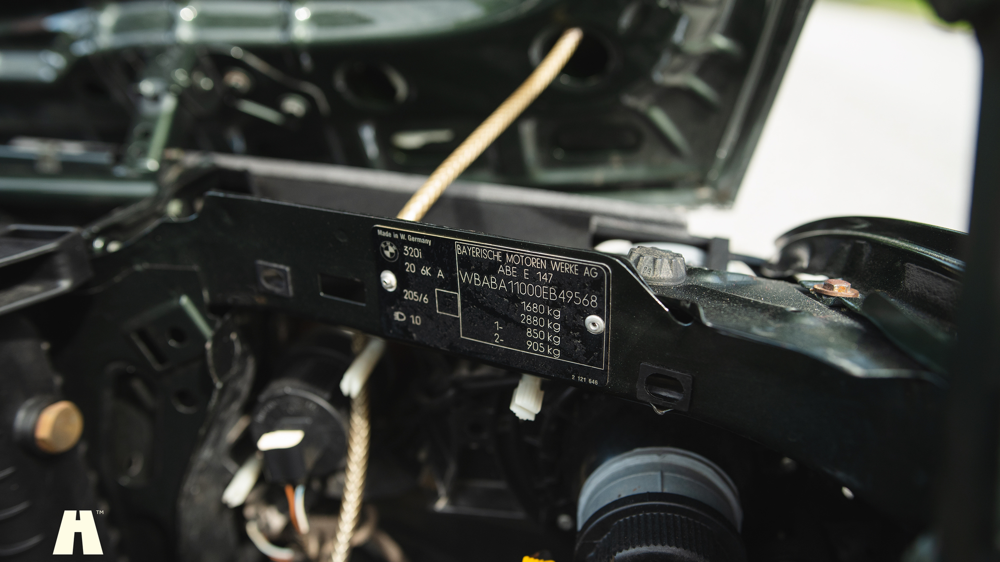 Image of 1990 BMW 320i Cabrio mechanics