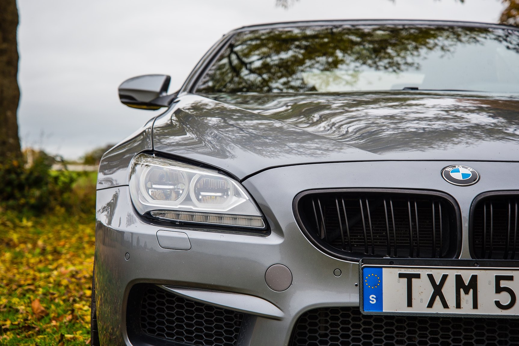 Exterior image of 2014 BMW M6C