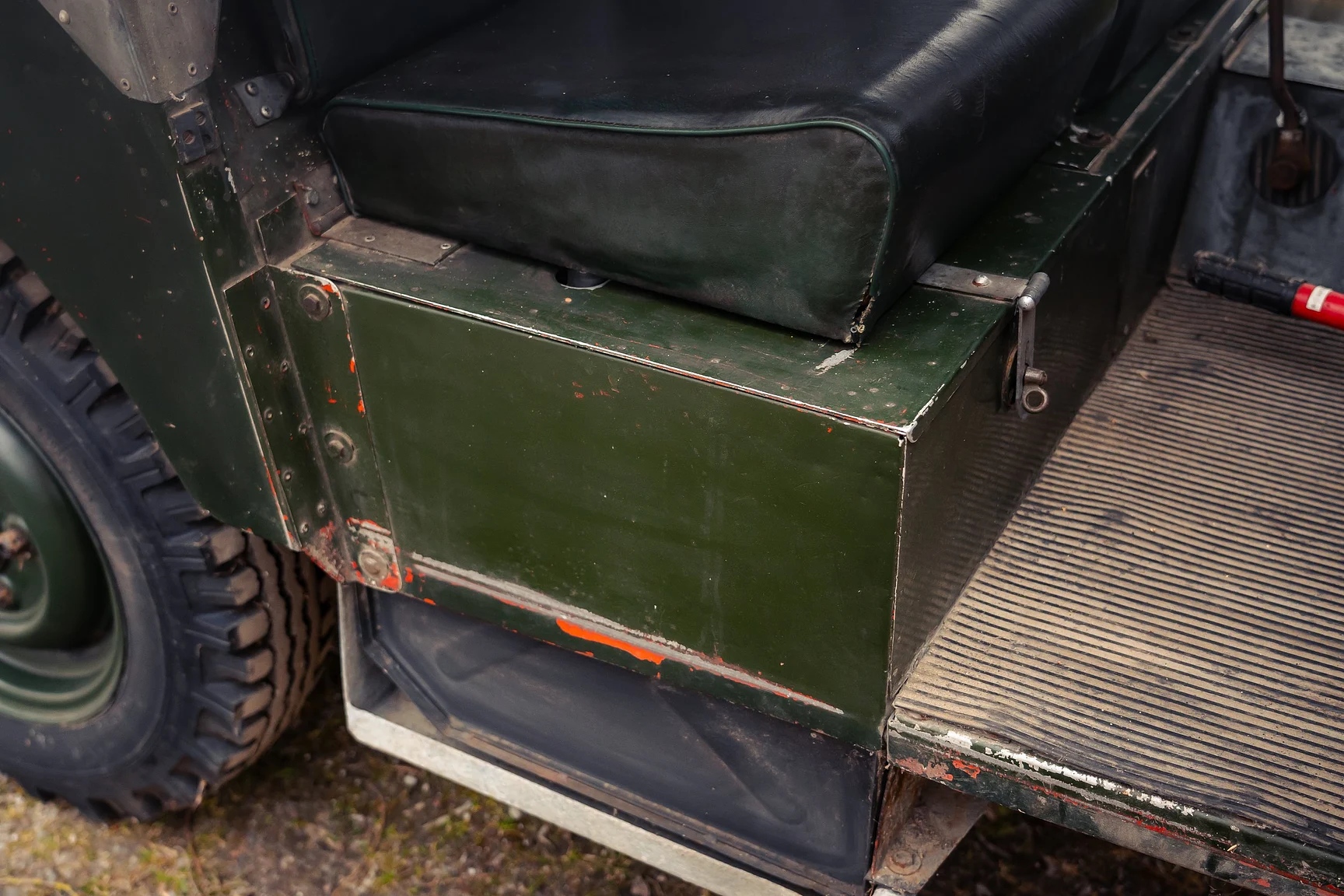 Innenraumfoto von 1953 Land Rover Series 1 Soft Top (33)
