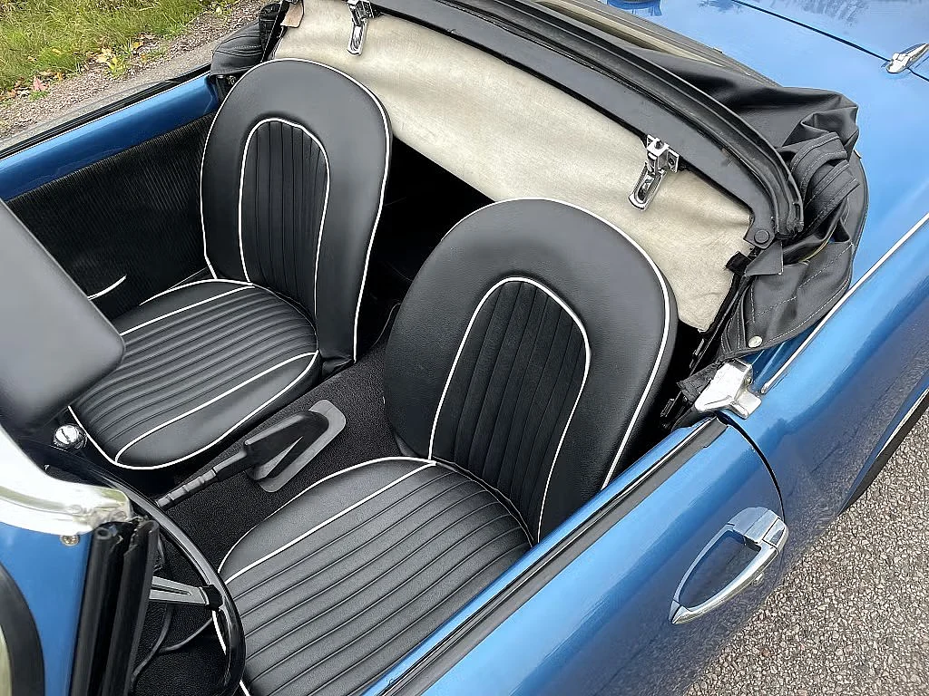 Interior image of 1966 Triumph Spitfire (2)