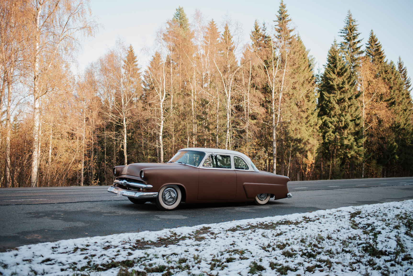 Exterior image of 1953 Ford Mainliner Custom