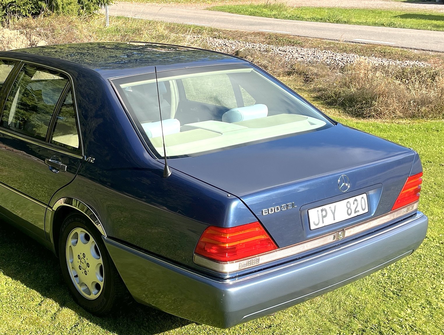 Exteriörbild på 1992 Mercedes-Benz 600 SEL