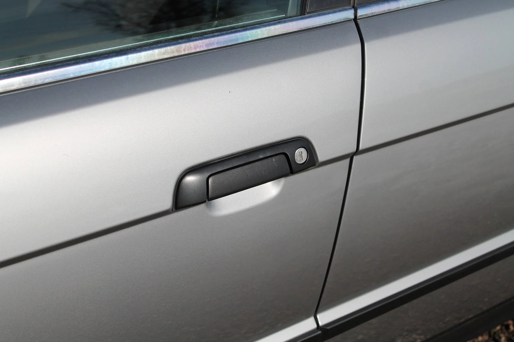 Exterior image of 1988 BMW 535i - NO RESERVE (139)