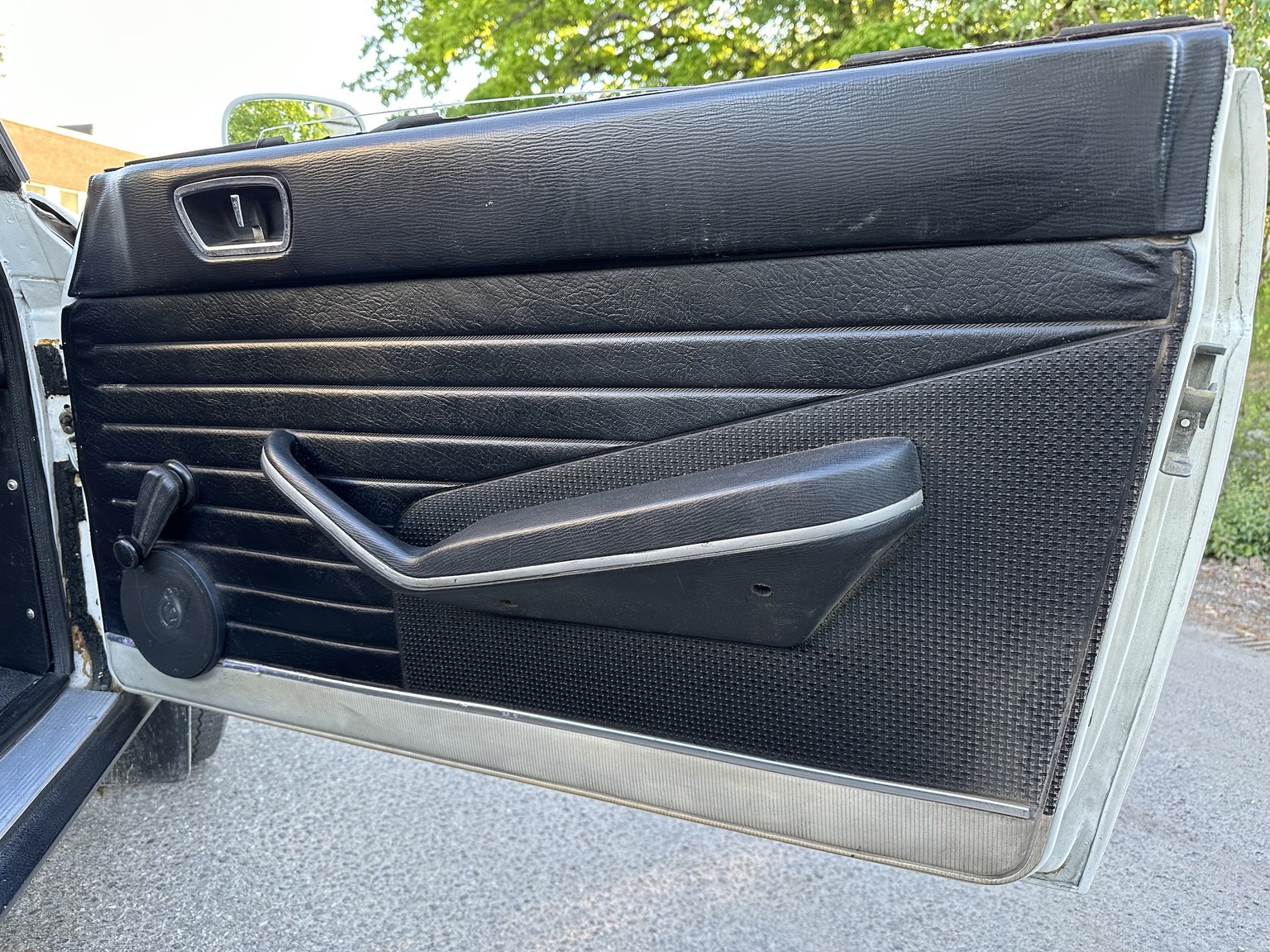 Interior image of 1970 Peugeot 304 Cabriolet
