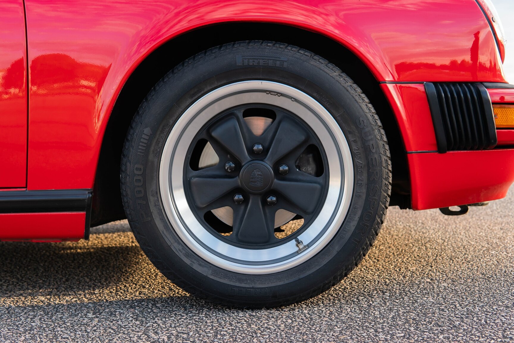 Aussenfoto 1987 Porsche 911 Carrera Cab 3.2