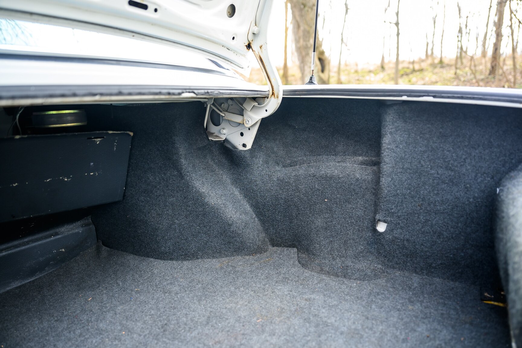 Interior image of 1986 BMW 520i