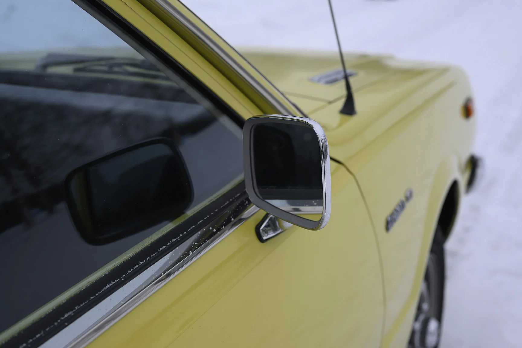 Exteriörbild på 1975 Toyota Corolla KE30 (37)