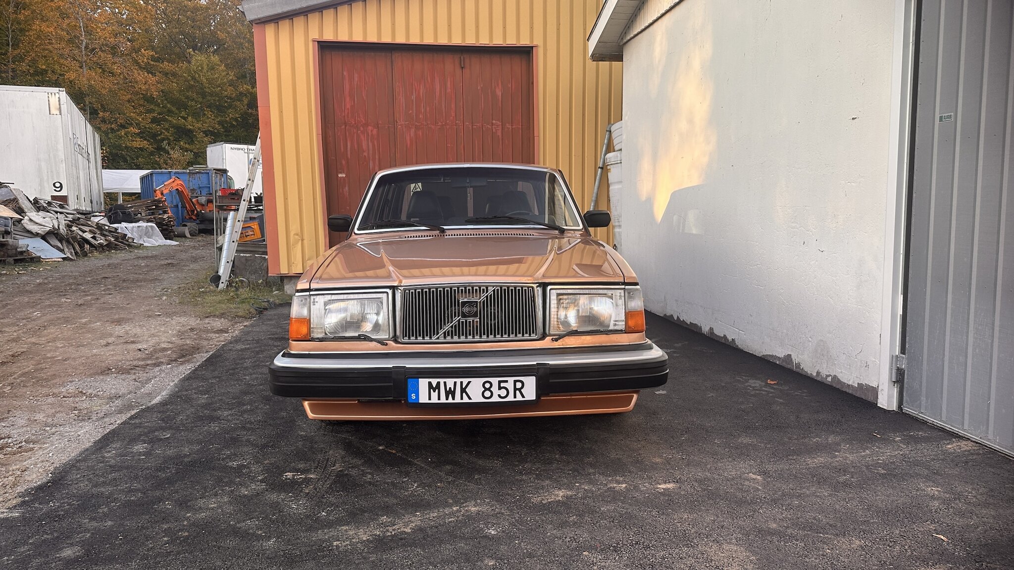 Exteriörbild på 1981 Volvo 244 GLE D6