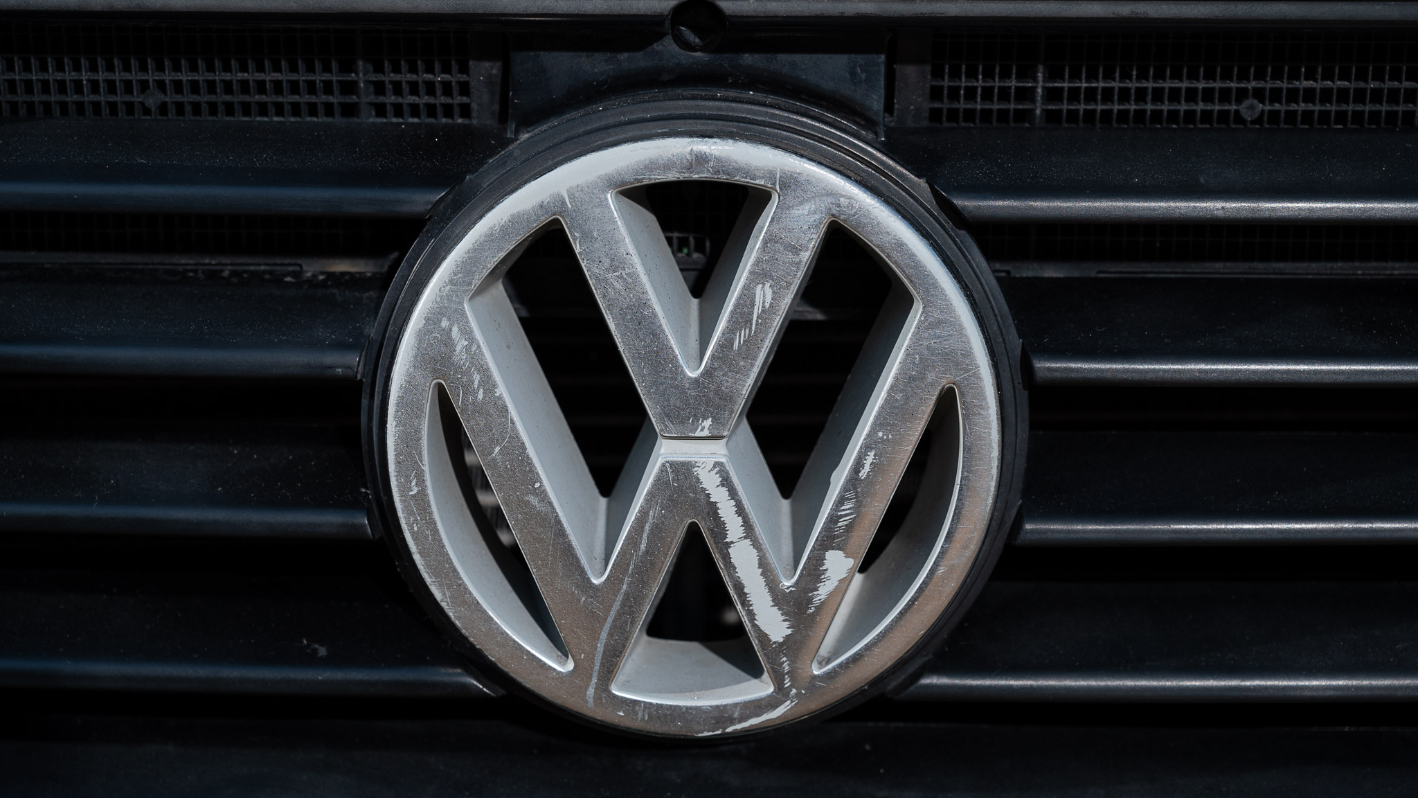 Exterior image of 1992 Volkswagen T3 Kombi Syncro 16" Westfalia