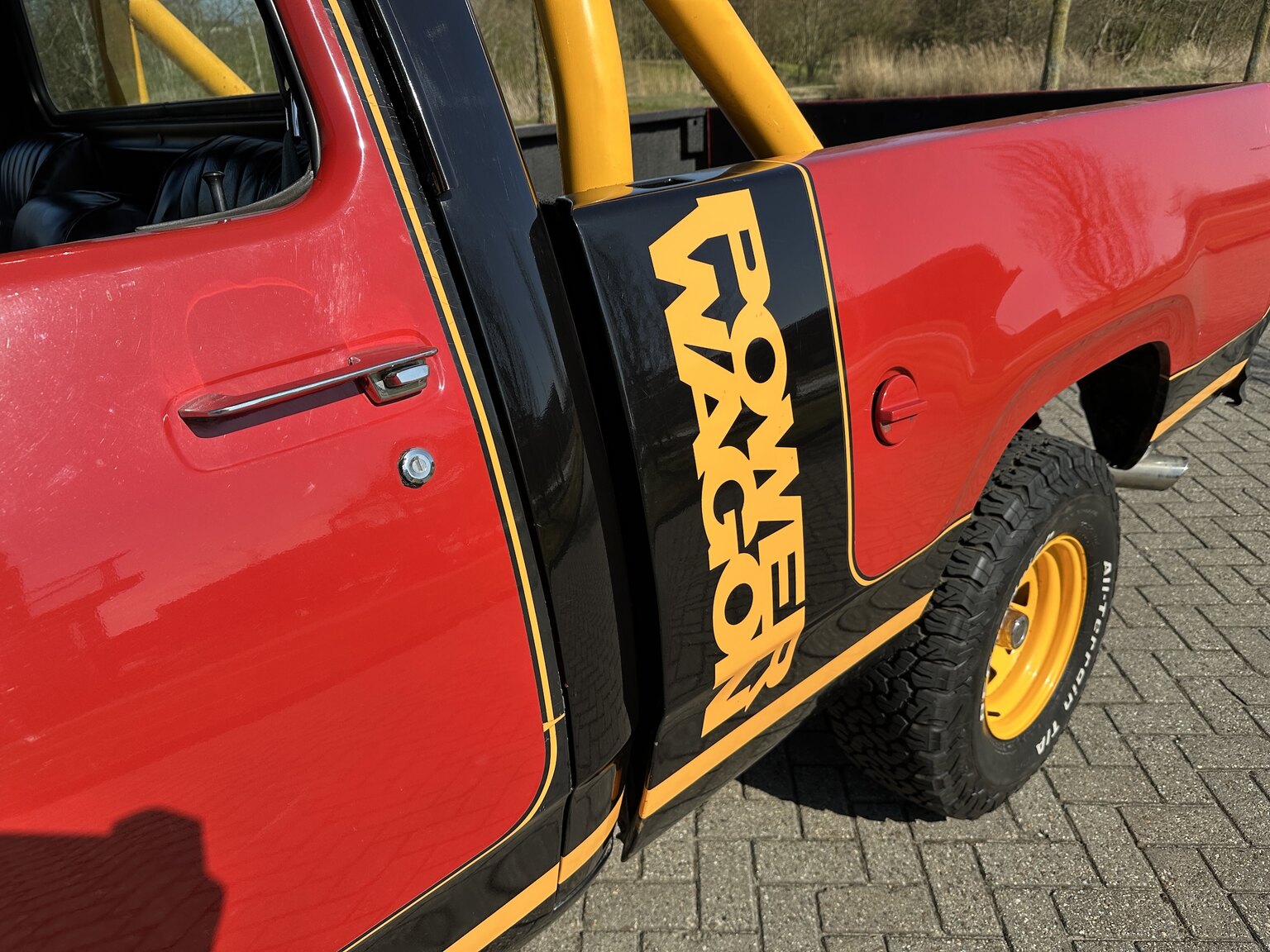 Exterior image of 1979 Dodge Power Wagon Macho