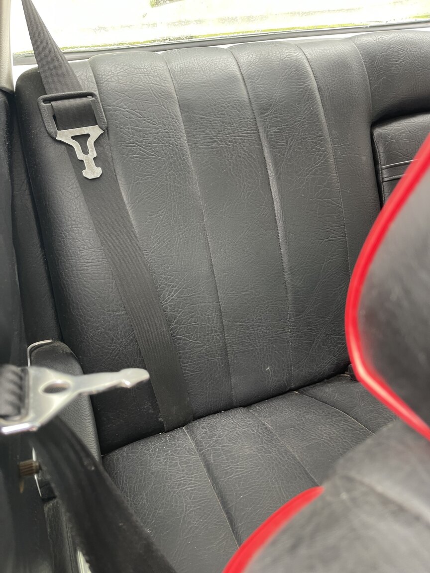Interiörbild 1973 Mercedes 350 SLC