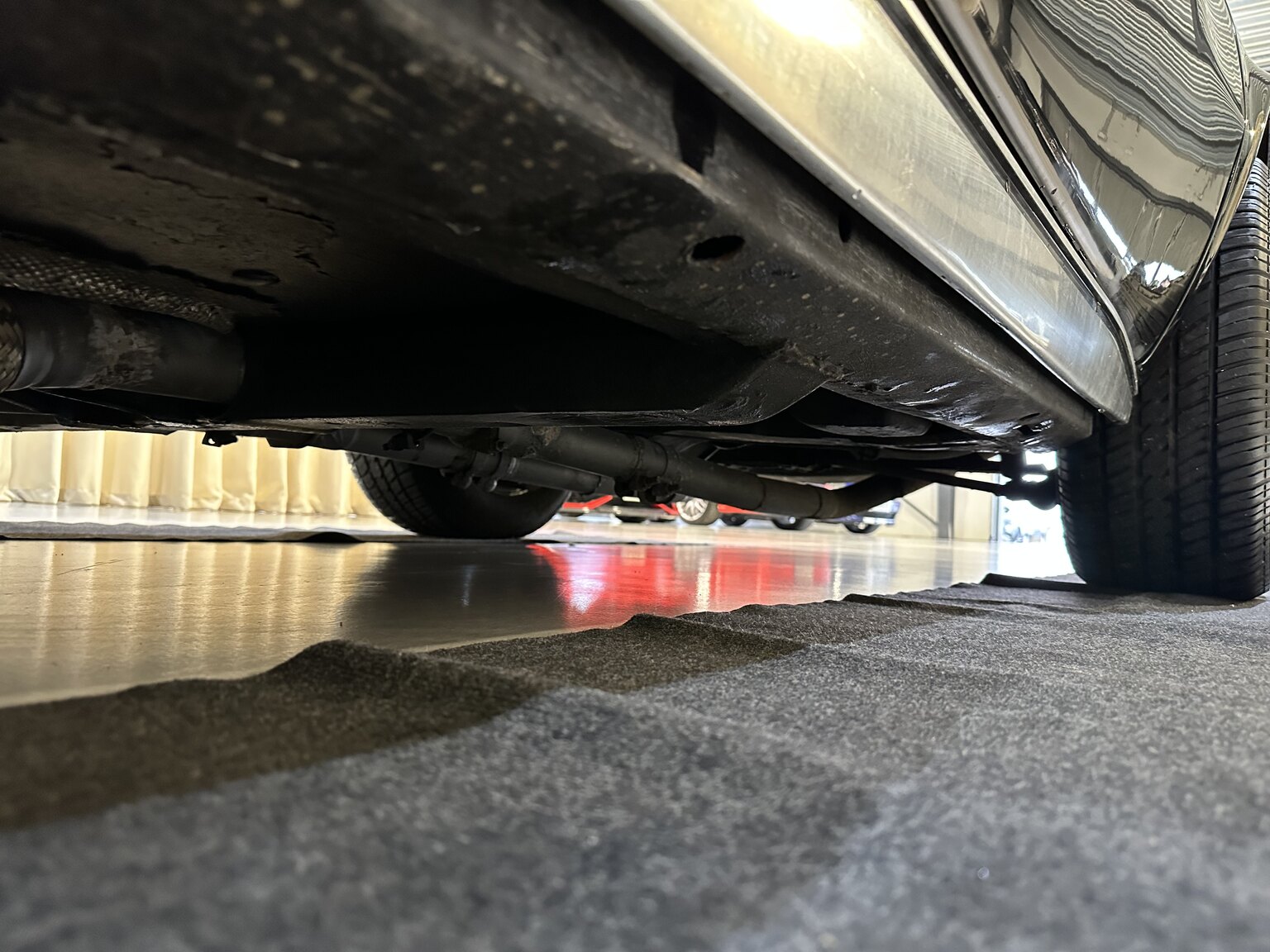Exterior image of 1975 Chevrolet Corvette Stingray 