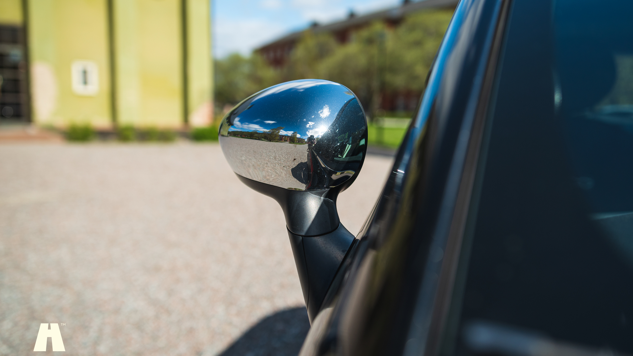 Exterior image of 2012 FIAT 500 GUCCI