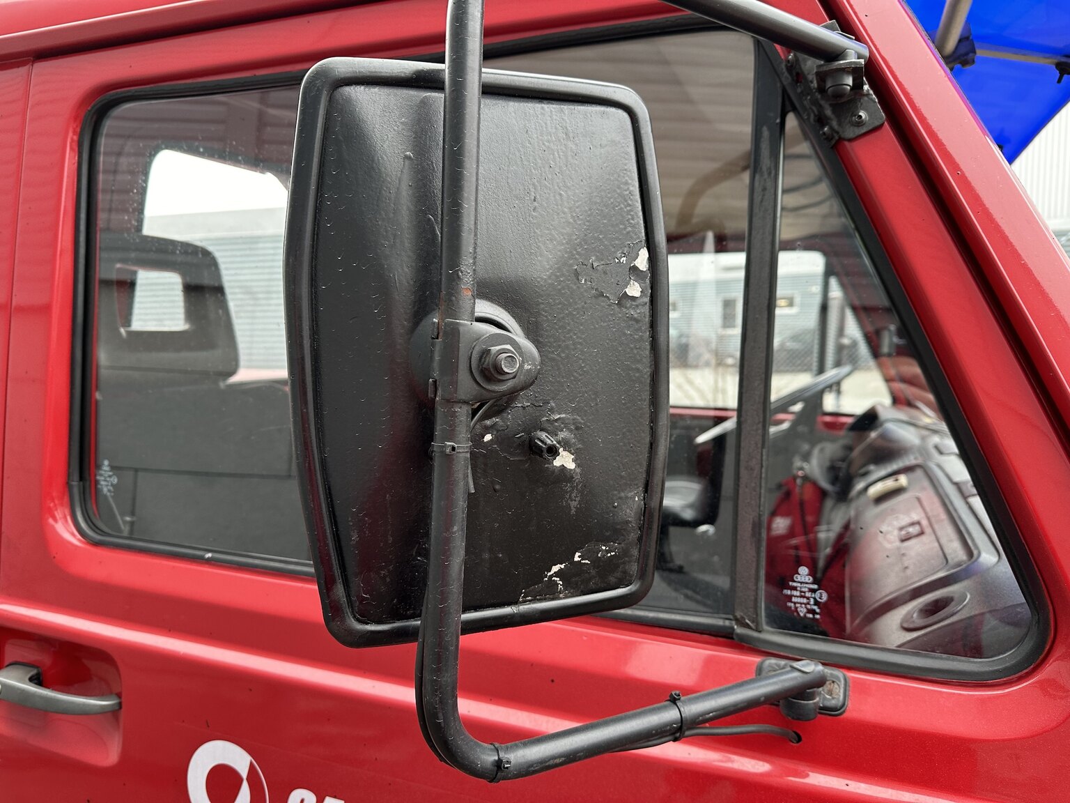 Exteriörbild på 1983 Volkswagen LT46 bärgare (47)