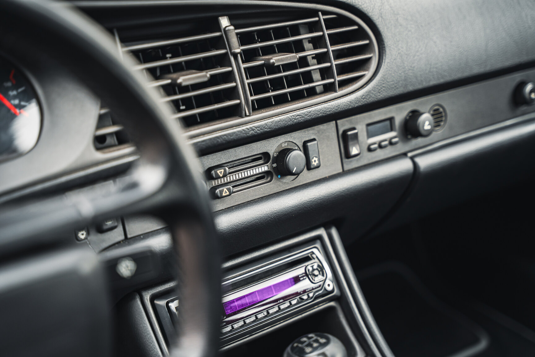 Interior image of 1990 Porsche 944 Turbo