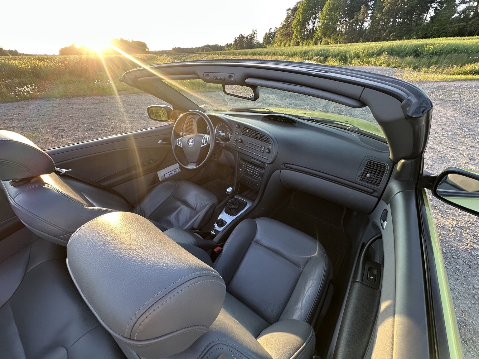 Interior image of 2004 SAAB 9.3 Aero Convertible 2.0T