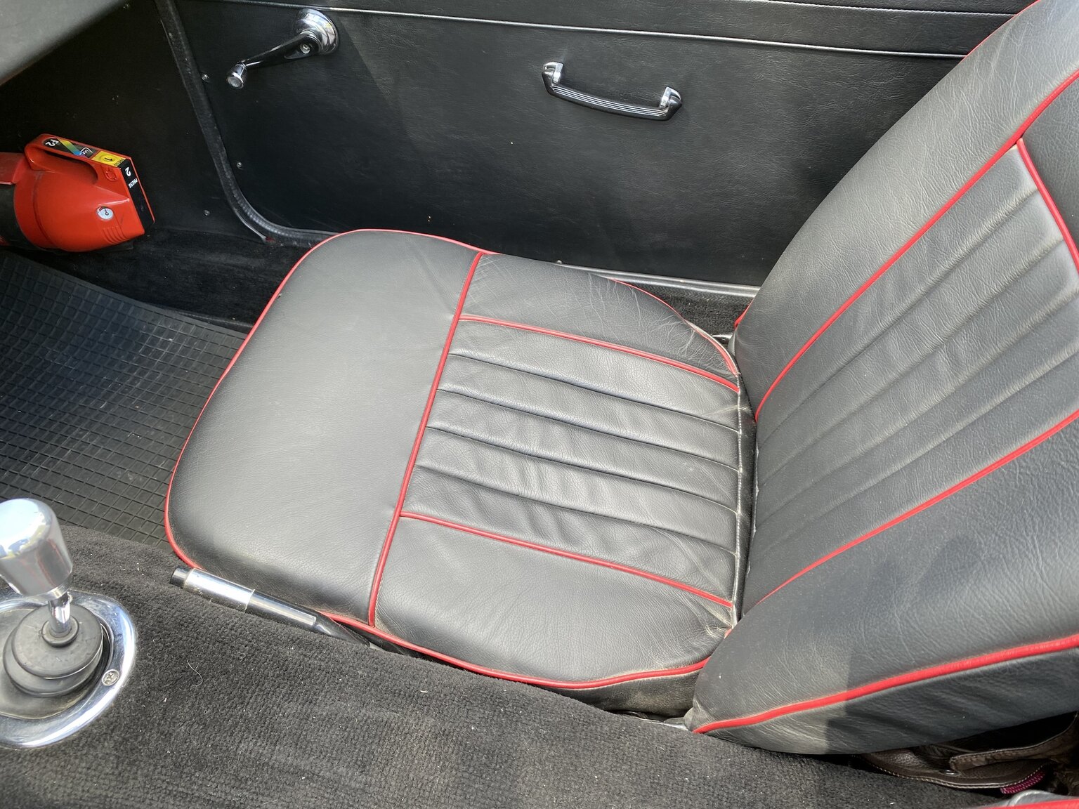 Interior image of 1967 MG MGB 1800