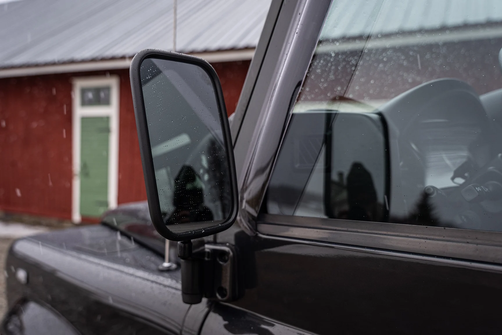 Exteriörbild på 2015 Land Rover Defender 90 Special (12)