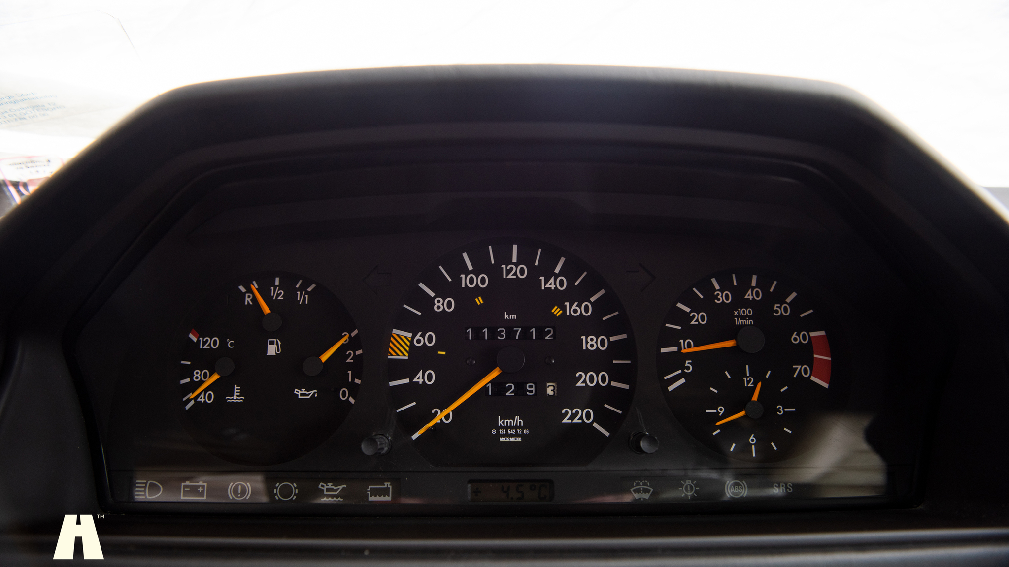Interiörbild 1992 Mercedes 230 CE