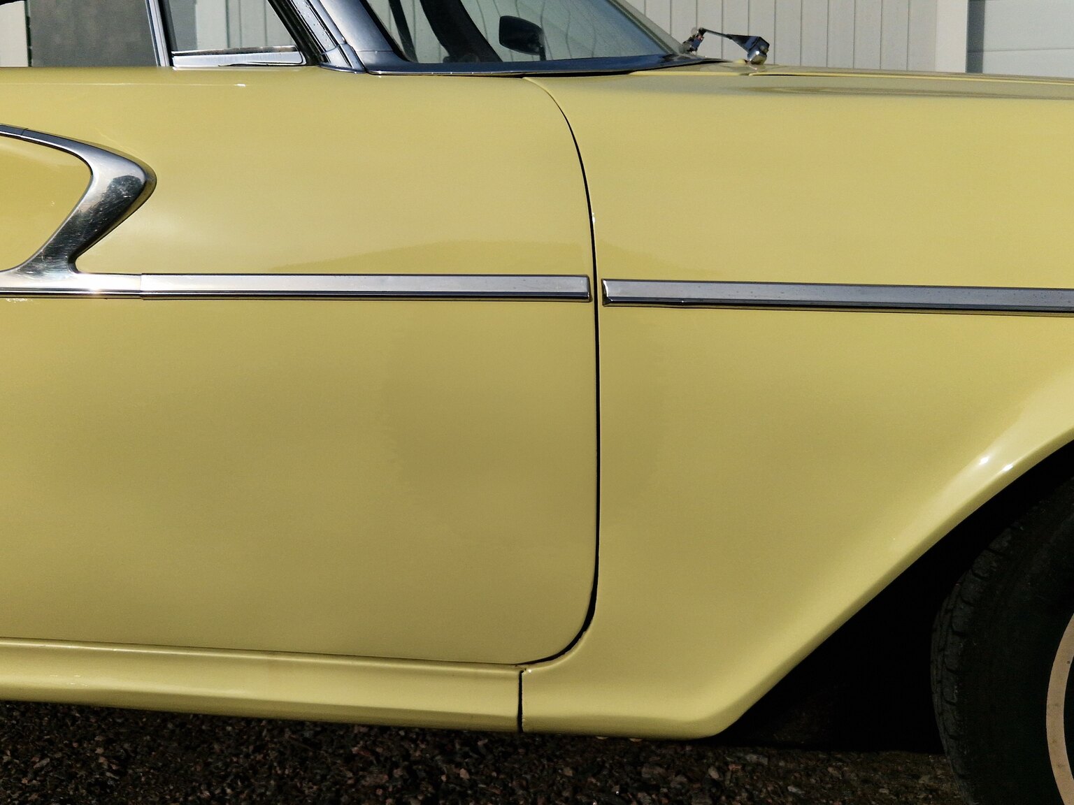 Exteriörbild på 1961 Chrysler Windsor Coupé