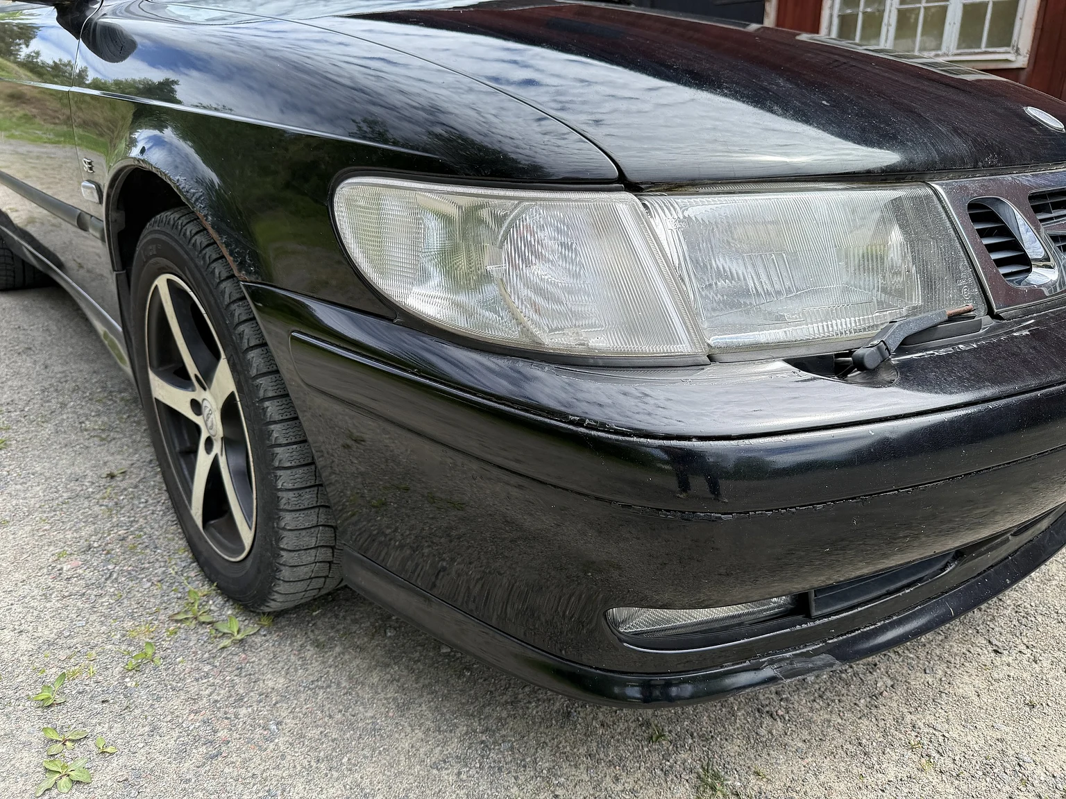 Exterior image of 2002 Saab 9-3 2.0T SE Convertible – NO RESERVE (32)