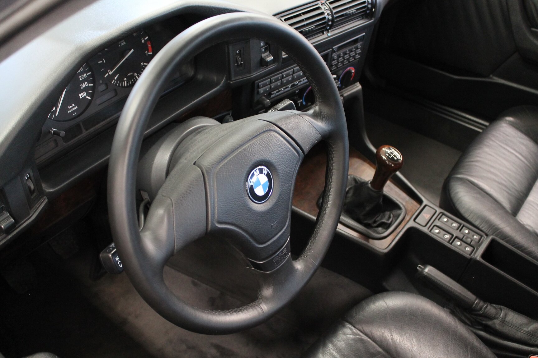Innenraumfoto von 1996 BMW 540i Touring "No Reserve Auction"