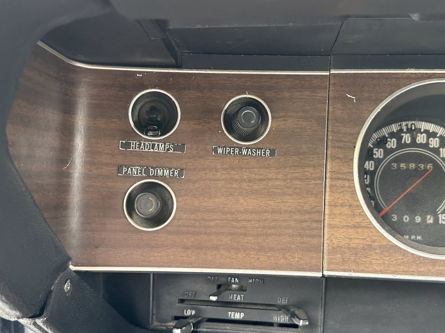 Interior image of 1971 Dodge Challenger 440 (42)