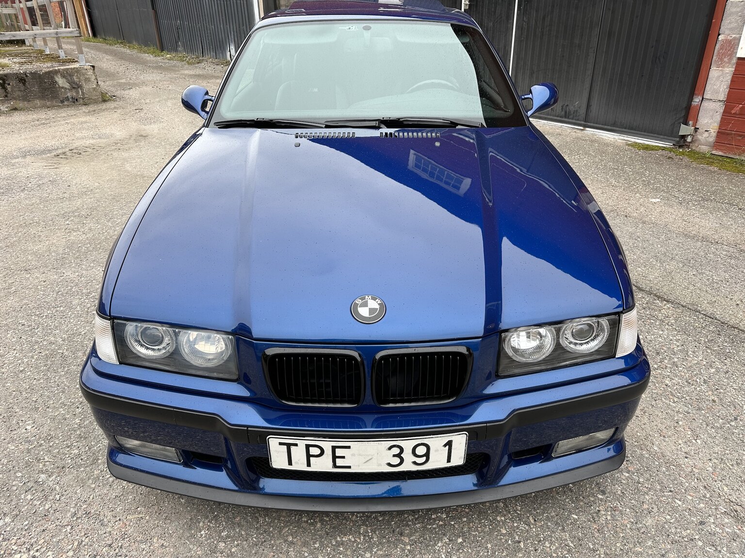 Aussenfoto 1996 BMW 328i Coupé E36 M-Sport