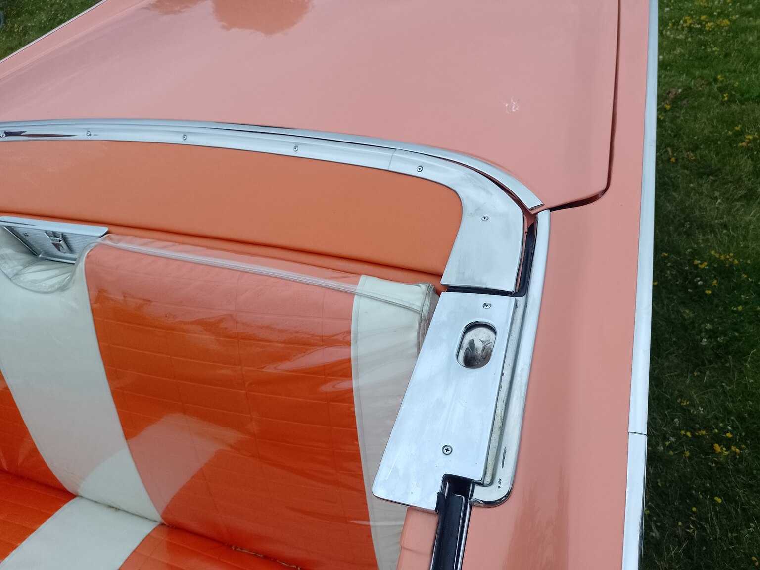 Interior image of 1957 Ford Fairlane 500 Skyliner Retract