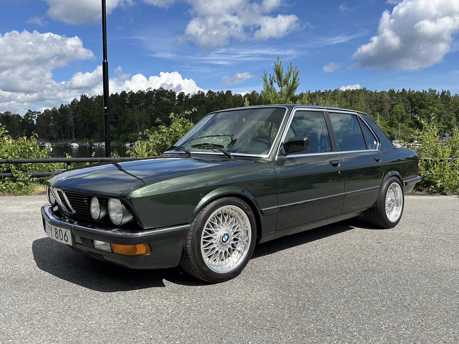 Aussenfoto 1985 BMW 525E