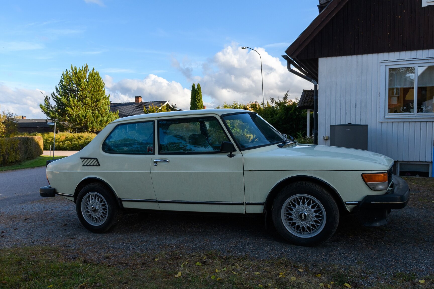 Exterior image of 1980 SAAB 99 2.0 Turbo