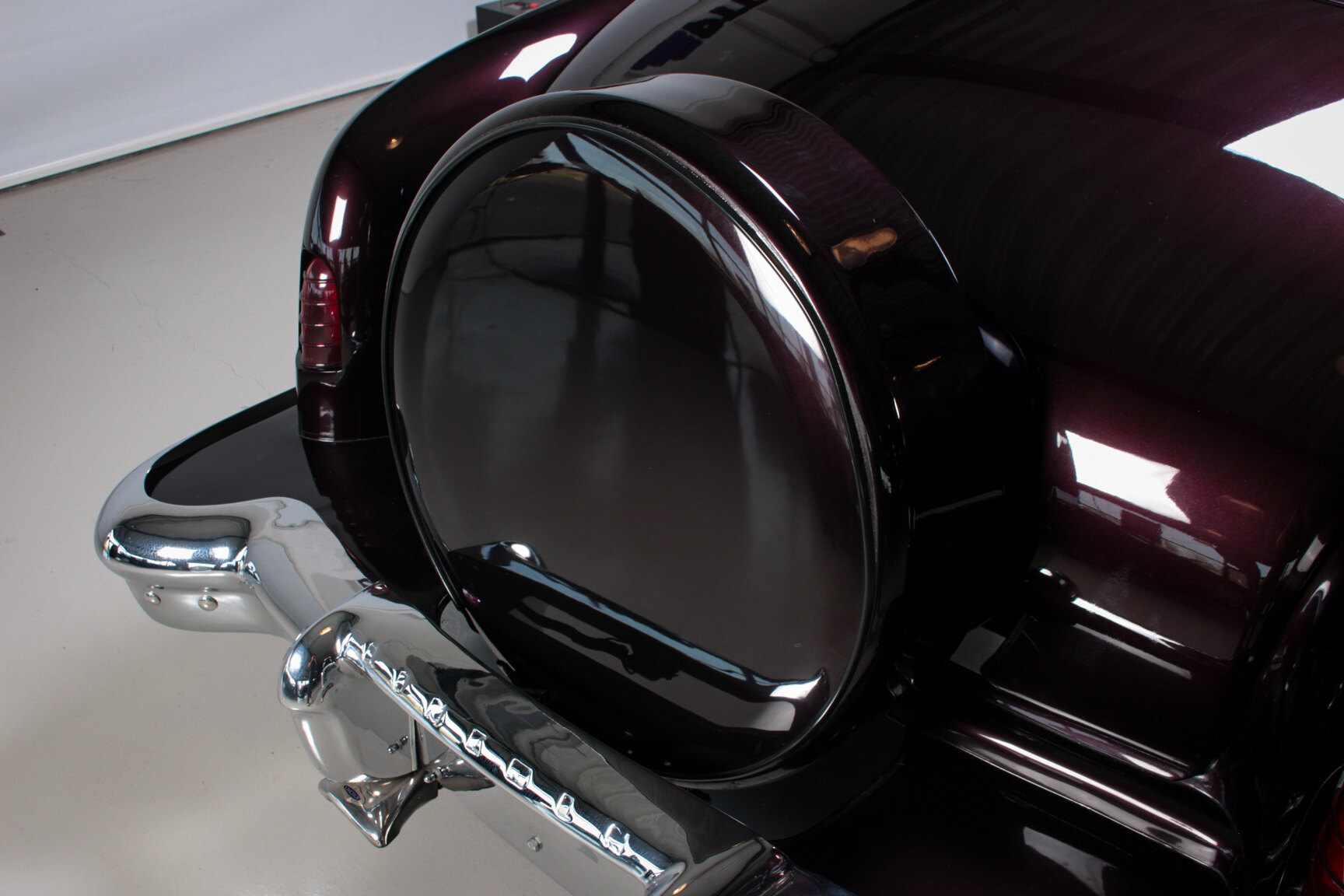 Exterior image of 1951 Lincoln Cosmopolitan 