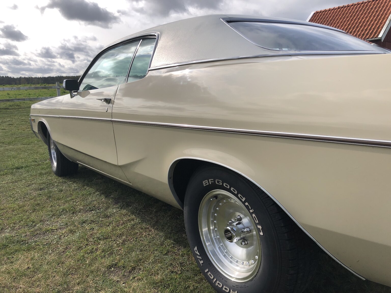 Exterior image of 1972 Dodge Polara Custom