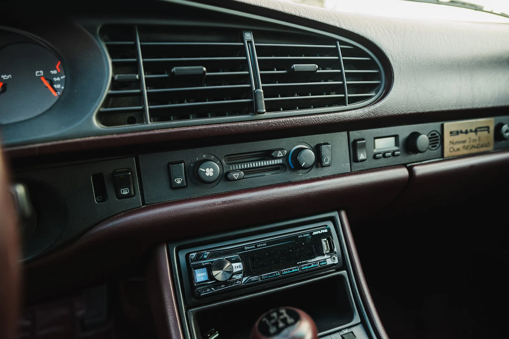 Innenraumfoto von 1986 Porsche 944R (42)