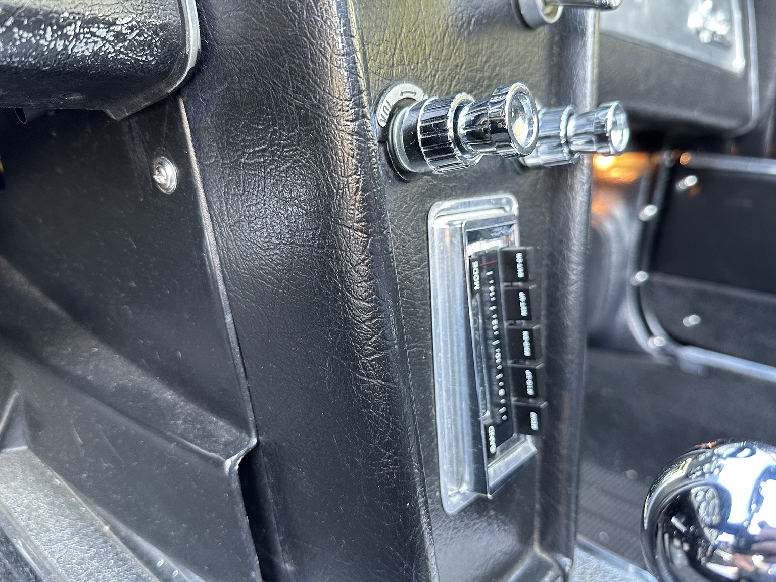 Innenraumfoto von 1964 Corvette C2 Stingray Cabriolet (18)