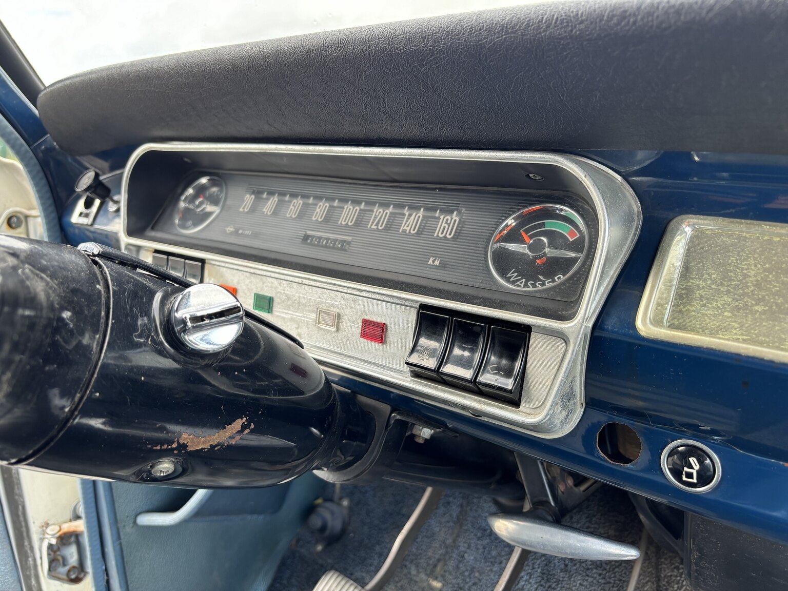 Innenraumfoto von 1965 Opel Record Deluxe