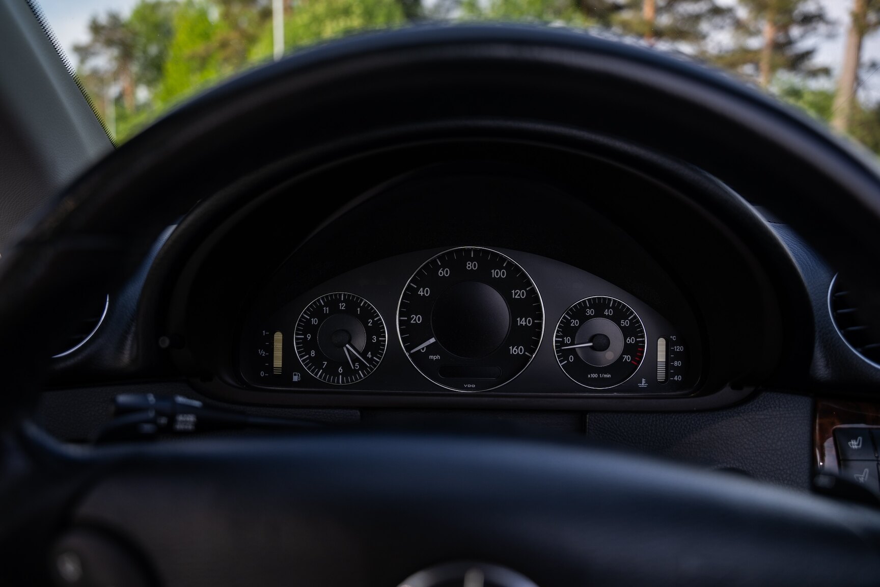 Interior image of 2009 Mercedes-Benz CLK 550