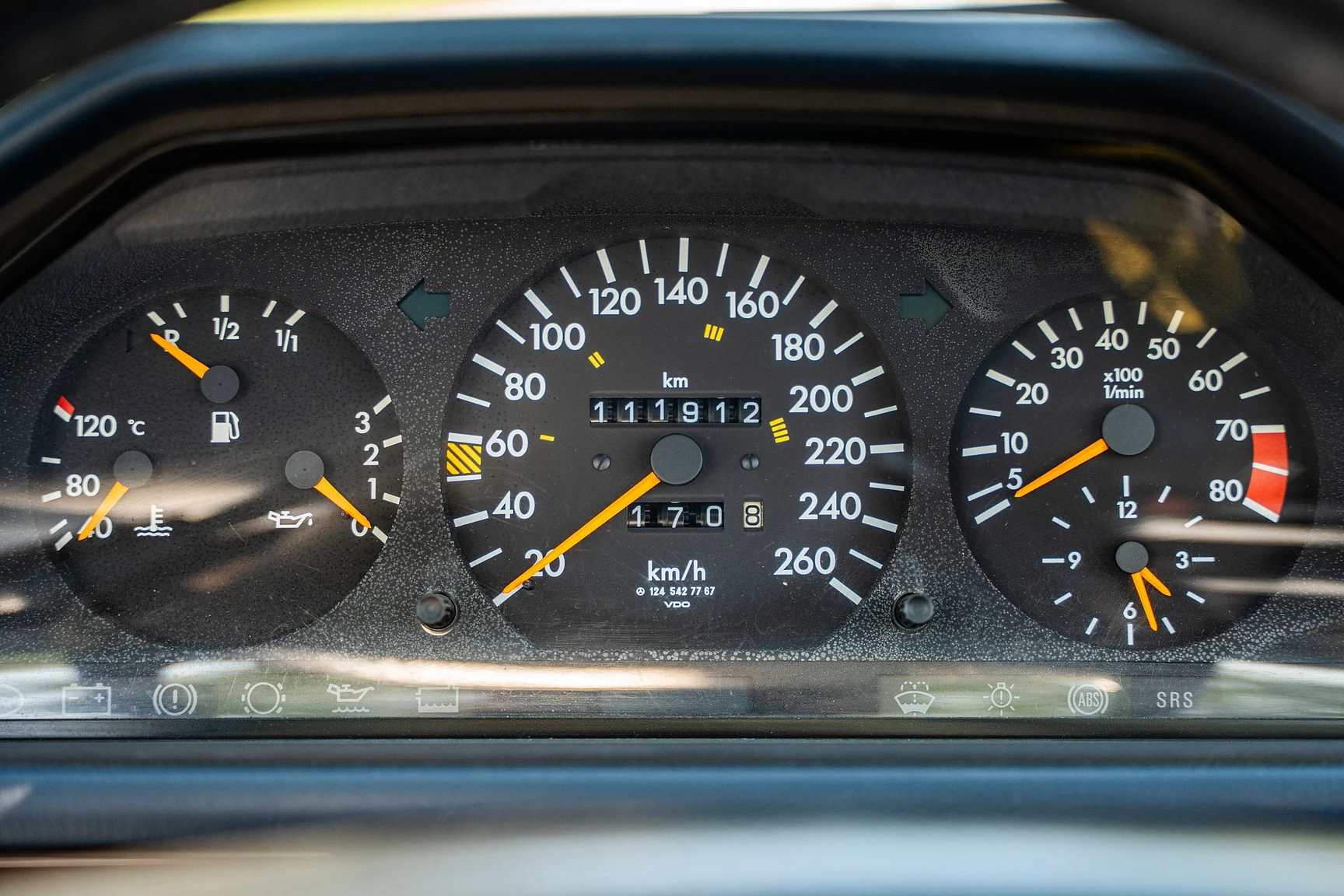 Interior image of 1993 Mercedes-Benz 300 CE-24 Cabriolet (29)
