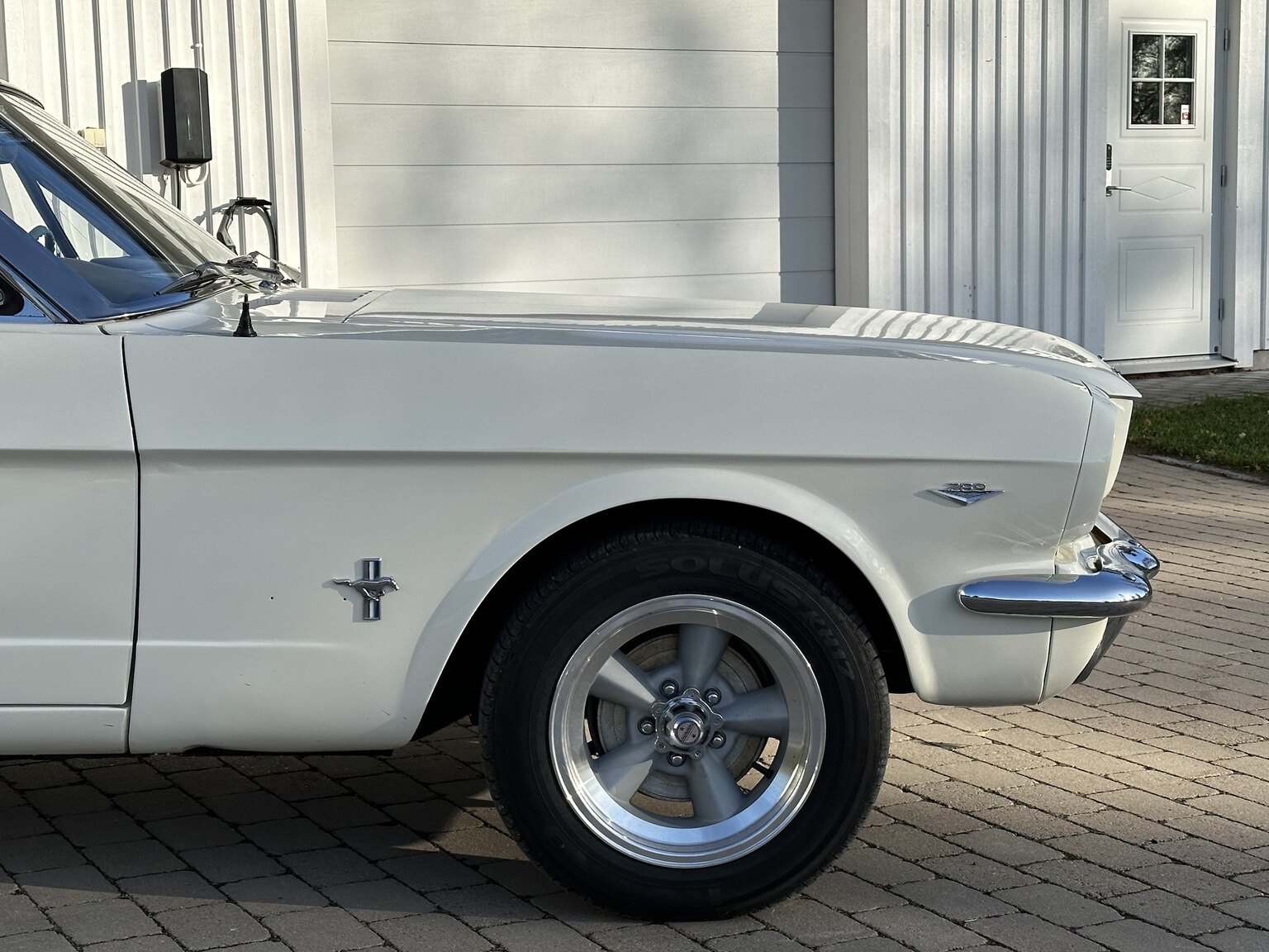 Exteriörbild på 1966 Ford Mustang Convertible