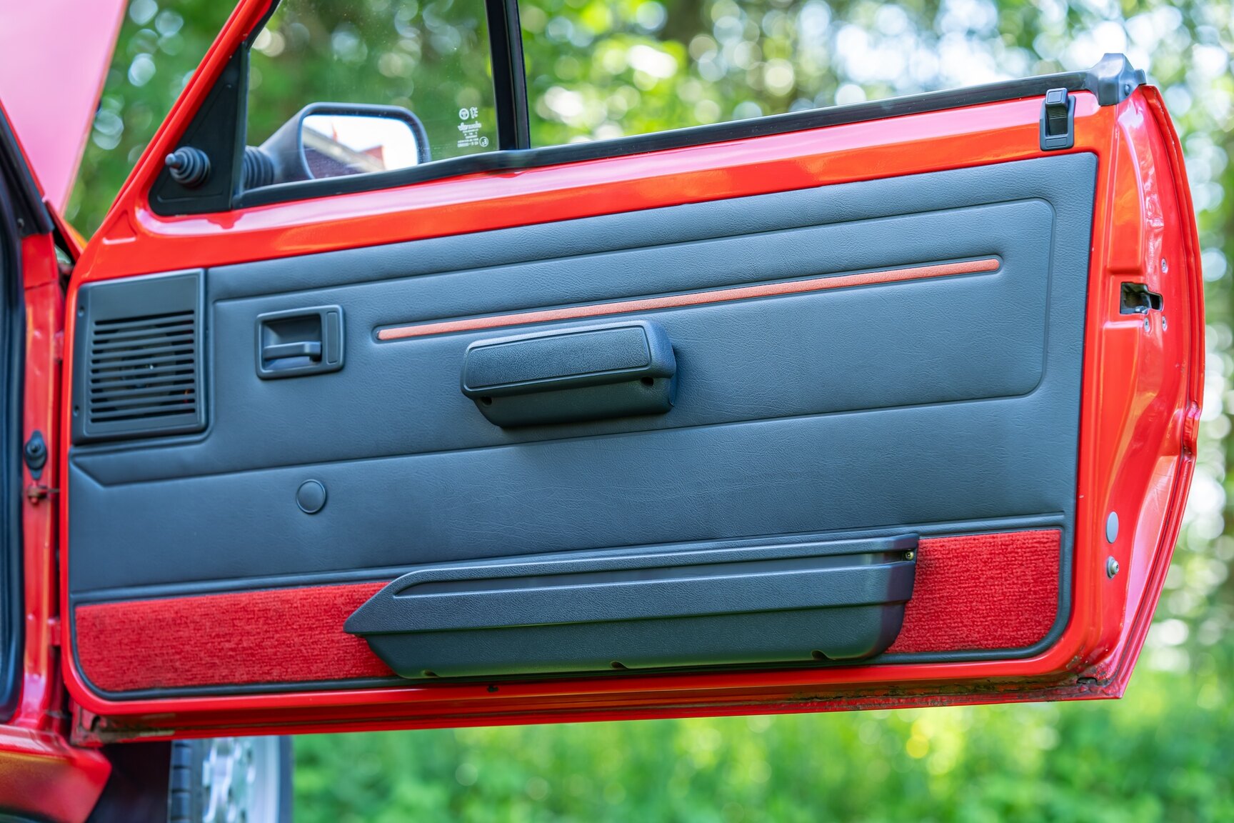 Innenraumfoto von 1987 Peugeot 205 CTI 1.6