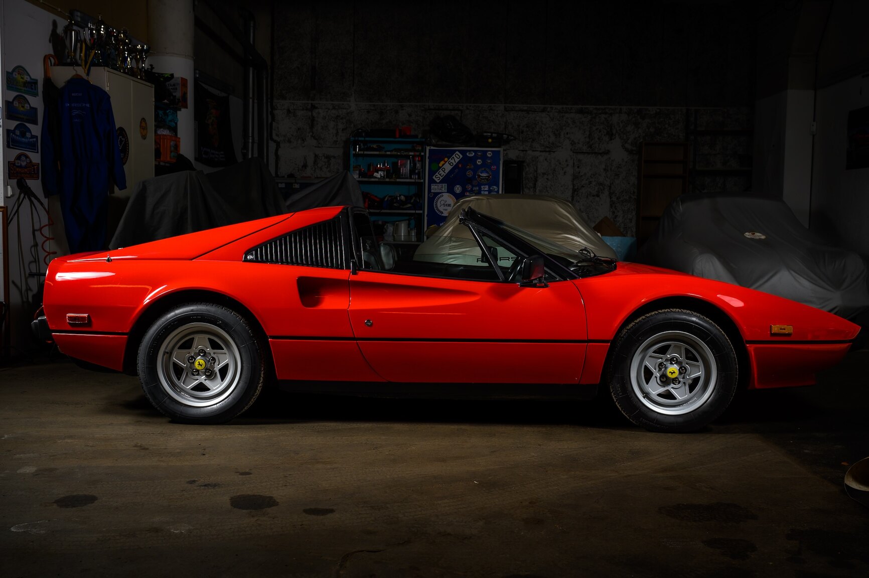 Aussenfoto 1982 Ferrari 308 GTSI